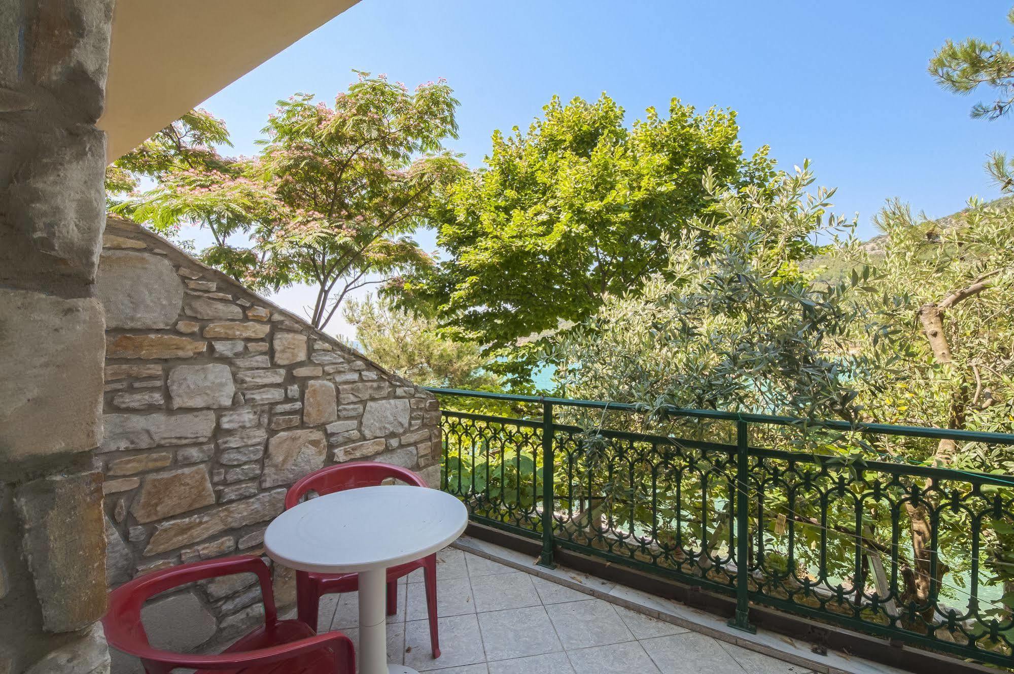 Petra Mare Apartman Thimonia Kültér fotó